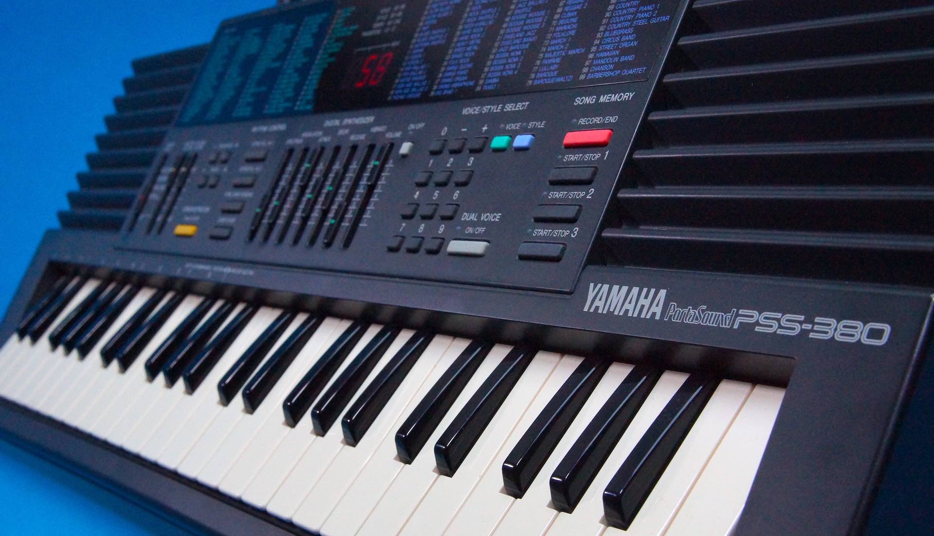 Yamaha PSS-380 FM keyboard