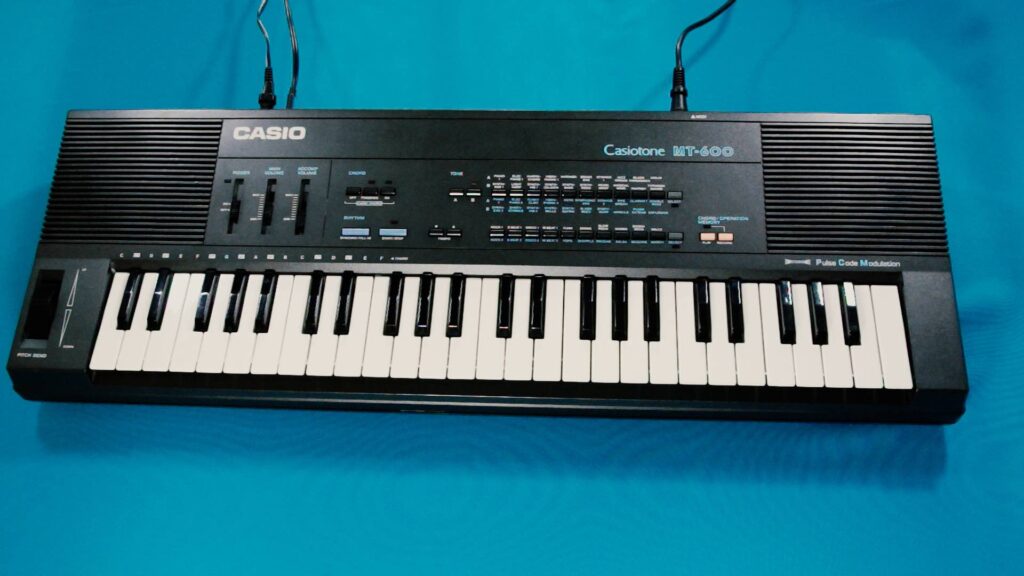 Casio MT-600 keyboard